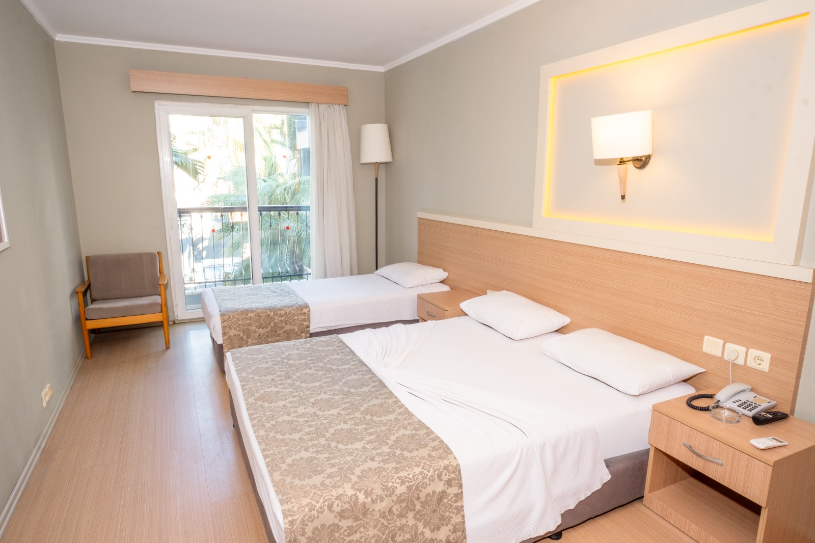 Side Sun City Hotel Standart Aile Odası